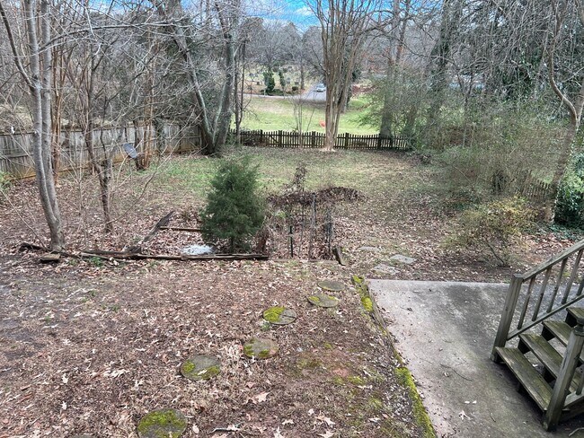 Building Photo - Downtown Statesville - 4 BR / 2 BA