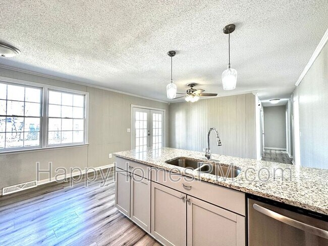 Building Photo - 6 Duck Pond Ct