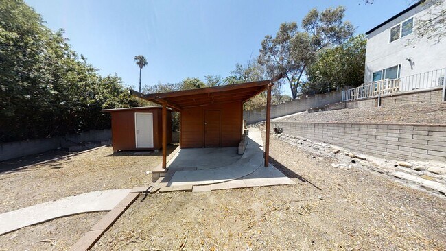 Building Photo - Newly built (2022)! 4BD/2BA, HUGE Yard!