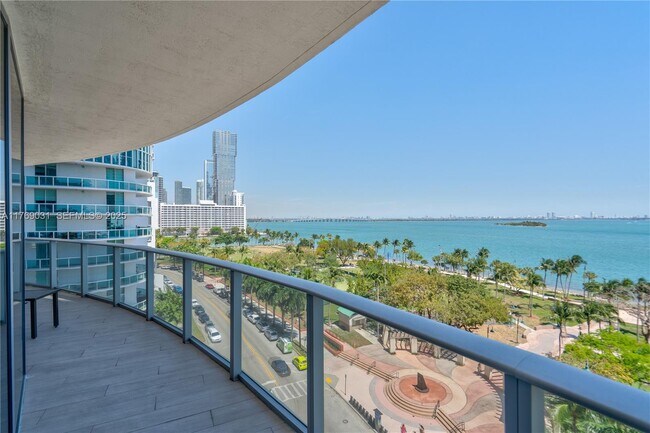 Building Photo - 488 NE 18th St