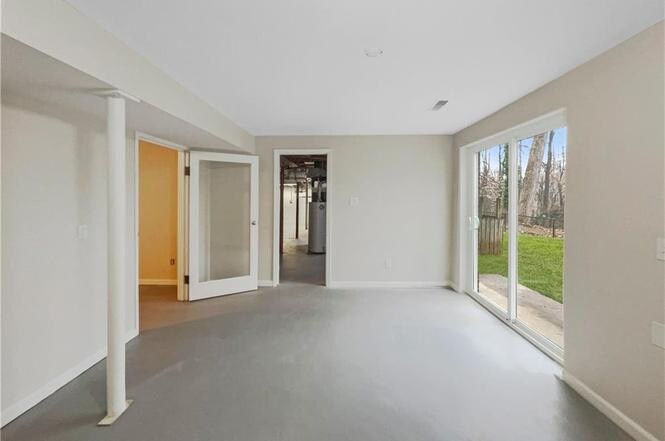 Building Photo - Room in House on Foxcroft Dr