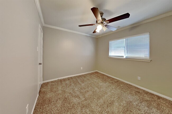 Building Photo - 2510 Foxden Dr