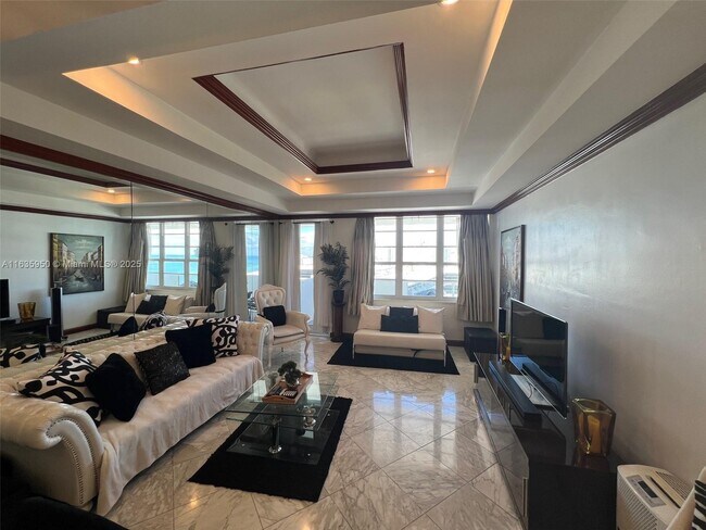 Building Photo - 100 Lincoln Rd