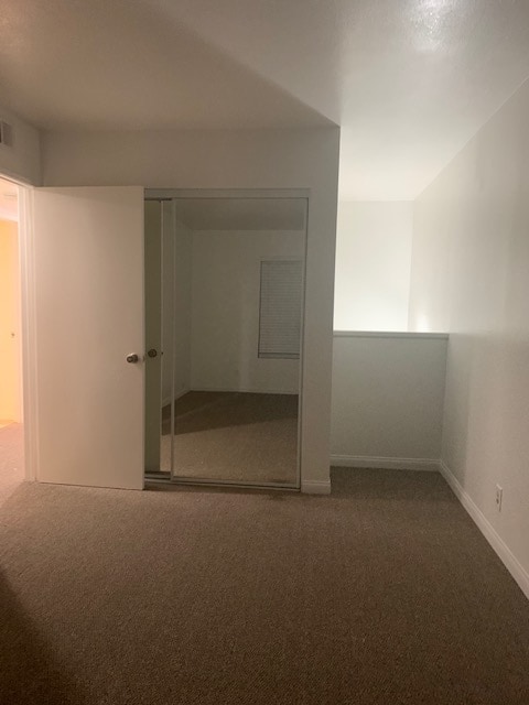 Building Photo - 849 E Victoria St