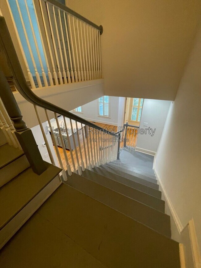 Building Photo - 1875 Adagio Dr