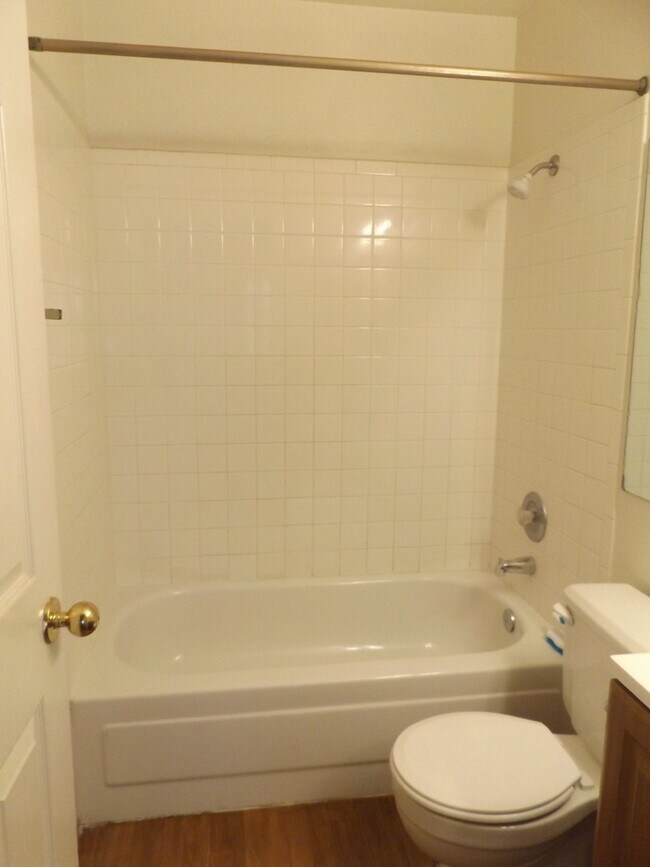 Building Photo - AVAILABLE NOW IN AHWATUKEE!!!