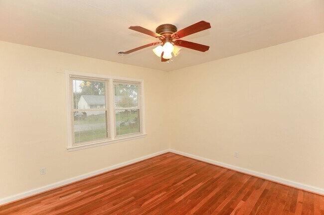 Building Photo - Gorgeous home rental in Virginia Beach!