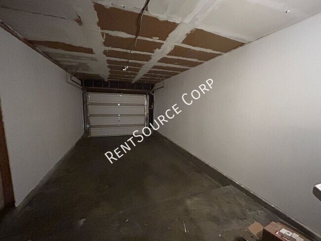 Building Photo - 504 W. Avenue J4-Unit 508A