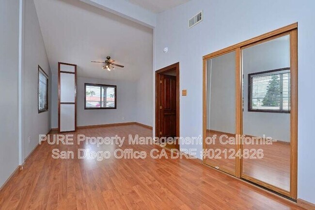 Building Photo - 1535 Meade Ave