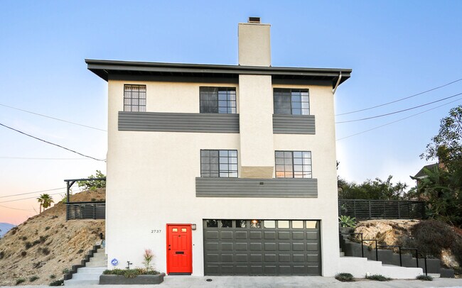 Building Photo - 2737 Chadwick Cir