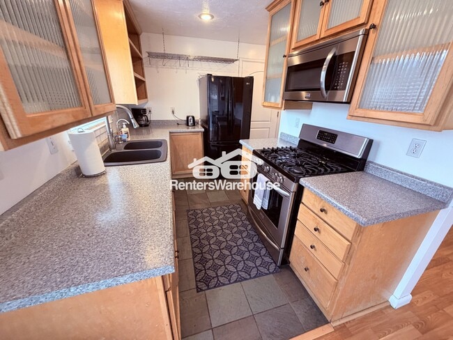 Building Photo - 2555 S 400 E