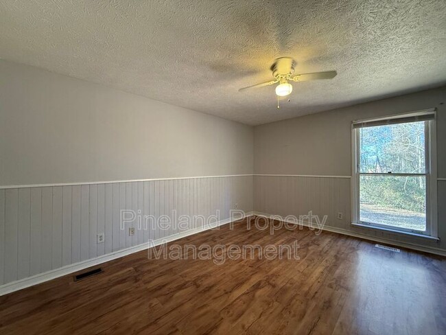 Building Photo - 6577 Green Meadow Ct