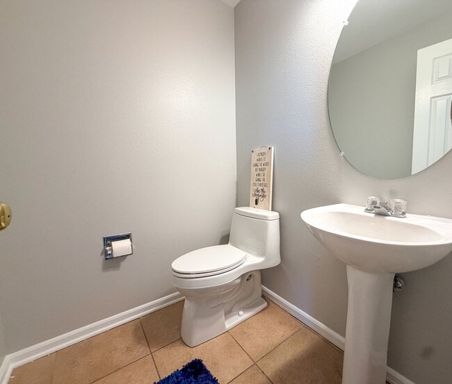 Building Photo - Beautiful, Spacious Home in Highlands Ranch
