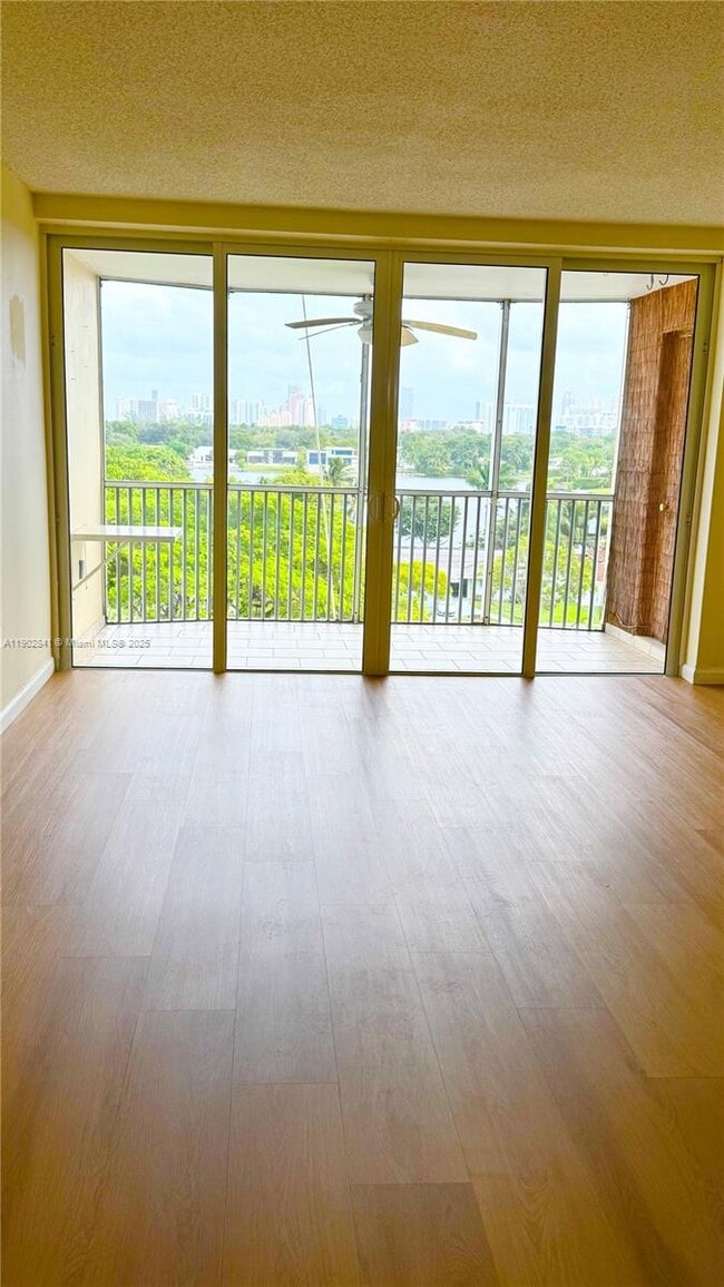 Building Photo - 1780 NE 191st St