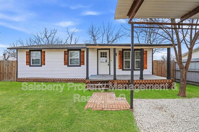 Building Photo - 1100 SE 9th St