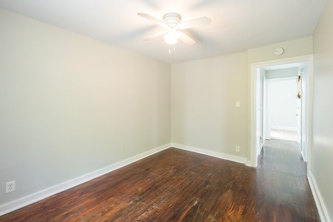 Building Photo - 1327 1st St