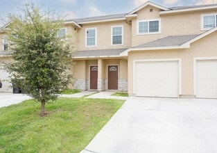 Building Photo - Modern Elegance for Rent in Prime San Antonio Location!