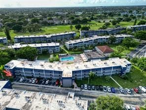 Building Photo - 7897 Golf Cir Dr