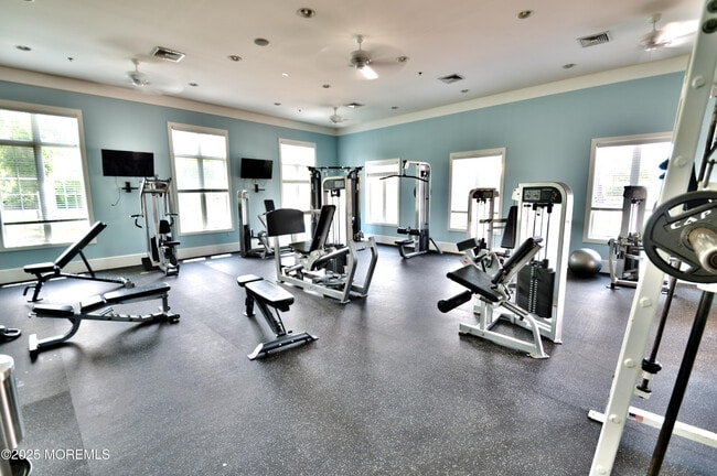 Building Photo - 40 Demarest Dr