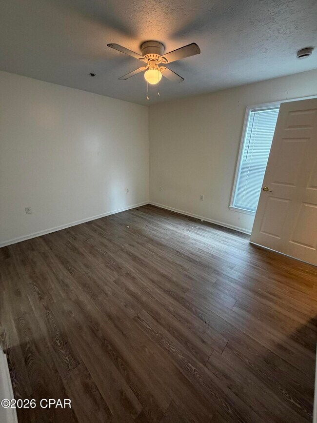 Building Photo - 9117 Laird St