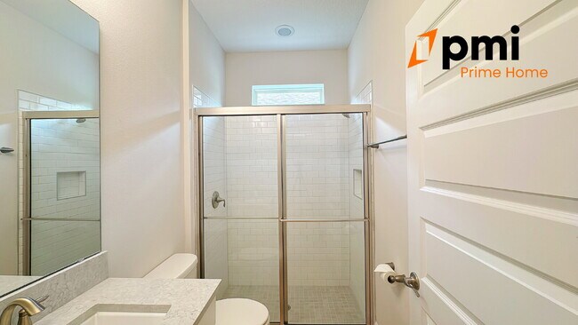 Building Photo - BRAND NEW BEAUTIFUL 5Bedroom/4Bath Single ...