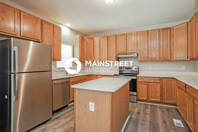 Building Photo - 4 Bedroom Pet-Friendly Home in Durham, NC with Main Street Renewal