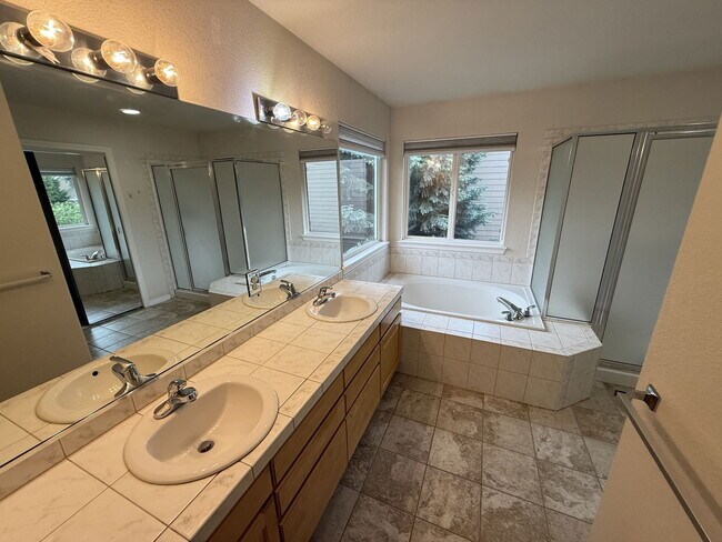 Building Photo - 8130 Lighthouse Ln