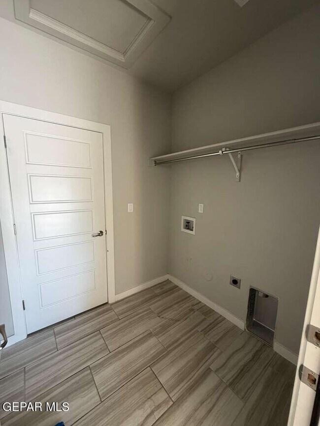 Building Photo - 10128 Prairie Flax Dr