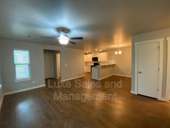 Building Photo - 1407 MacAlpine St