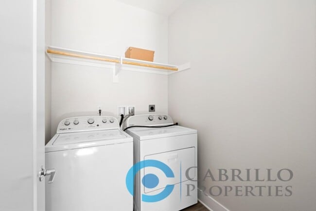 Building Photo - Brand New 2bd/3ba Home with Private Yard and Detached 1-Car Garage - $500 off Move In Special