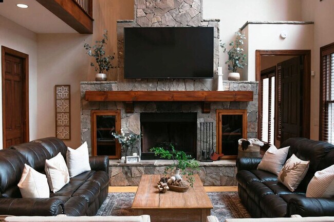 Building Photo - 357 Wilfar Strasse