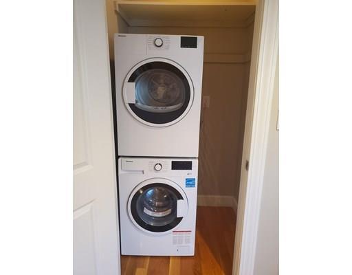 Building Photo - 130 Pine St