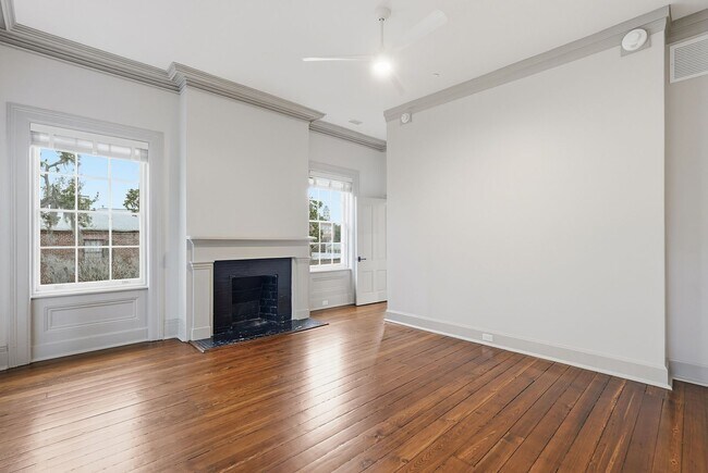 Building Photo - 124 E Mc Donough St