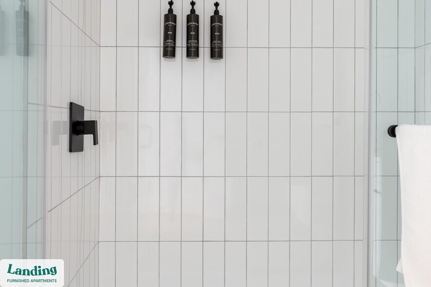 Building Photo - 39 Railroad Ave