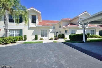 Building Photo - 4960 Deerfield Way