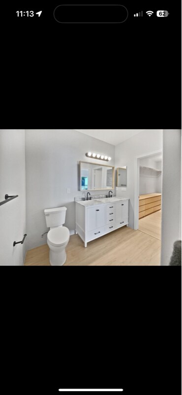 Building Photo - 3301 N Park Dr