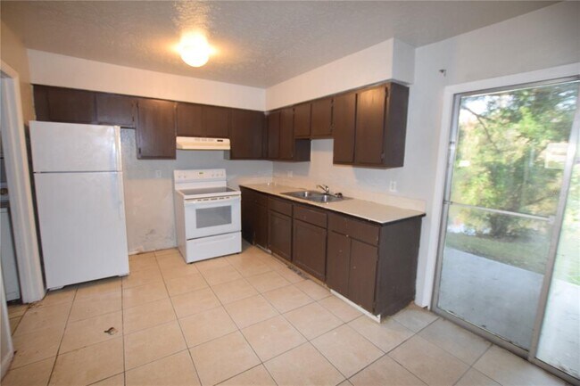Building Photo - 3916 Crayrich Cir