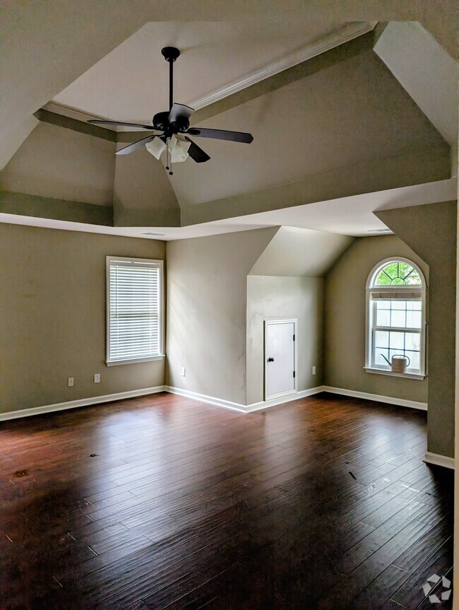 Building Photo - 13125 Morningpark Cir