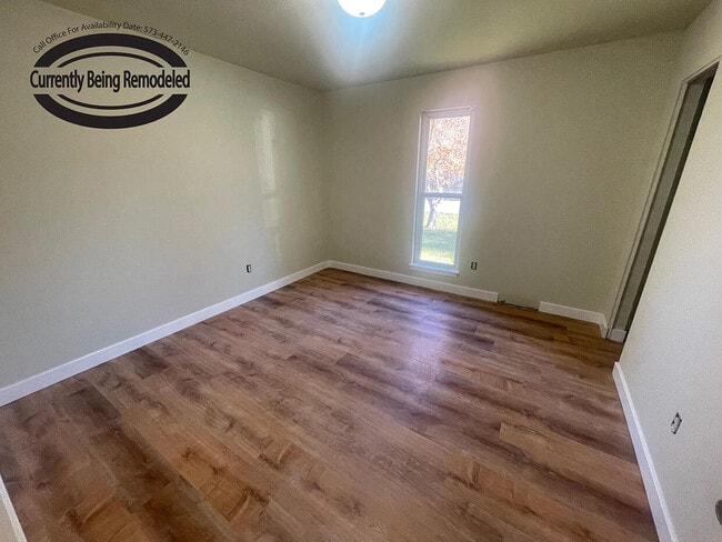 Building Photo - 319 West Blvd N