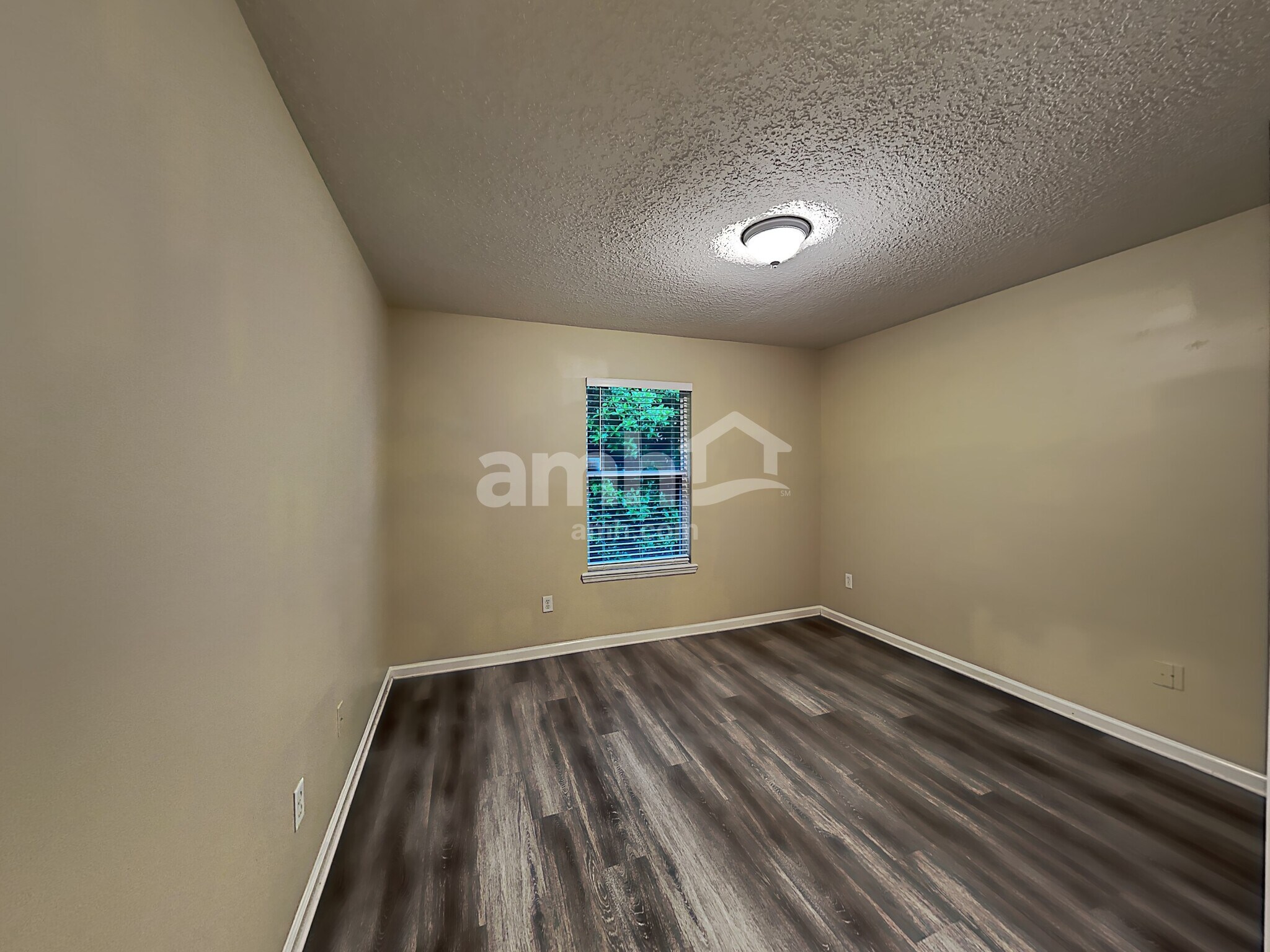 Building Photo - 1333 Sylvie Ln