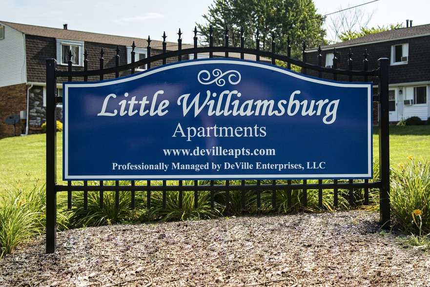 Little Williamsburg 341 W Noble St East Canton OH 44730 Apartment