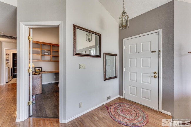 Building Photo - 2320 Overlook Ct