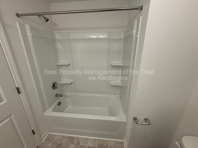 Building Photo - 206 Solacium Ln