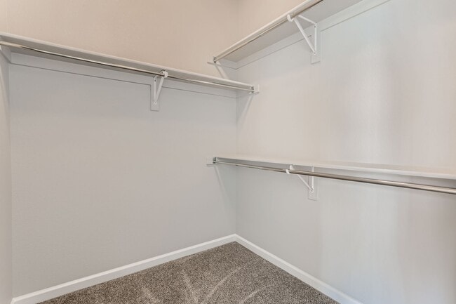 Building Photo - 5315 E 63rd Pl