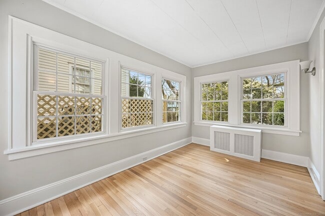 Building Photo - 15 Richmond Dr