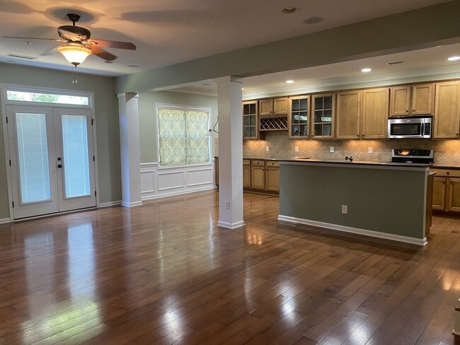 Building Photo - 409 Halyard Ln
