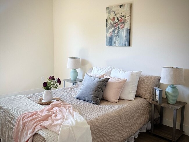 Building Photo - Brand New Spacious Towhouse Style 2 Bedroo...