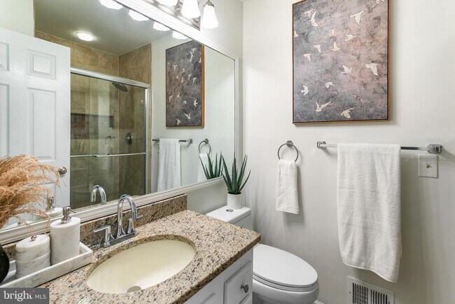 Building Photo - 6542 Cypress Point Rd