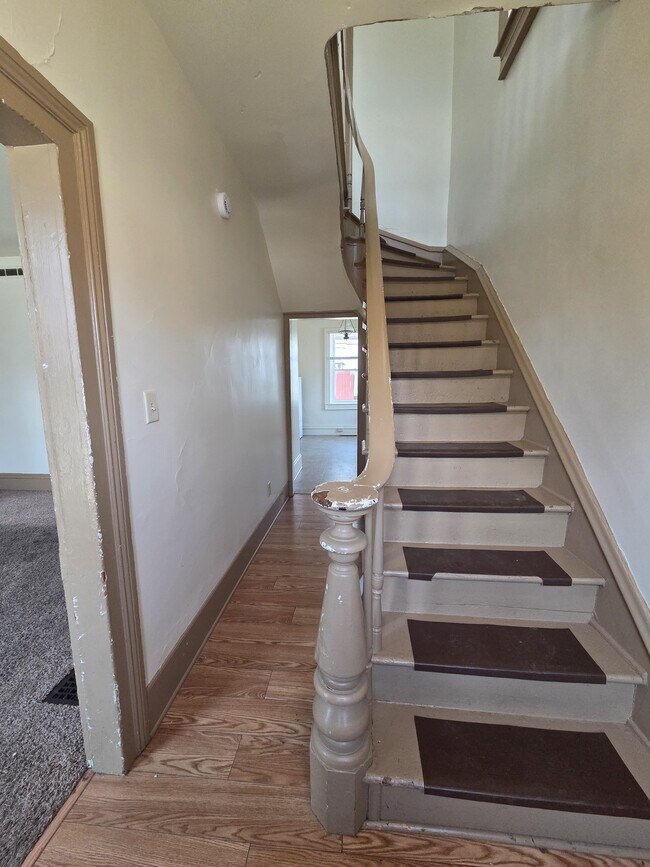 Building Photo - 414 N Lee St