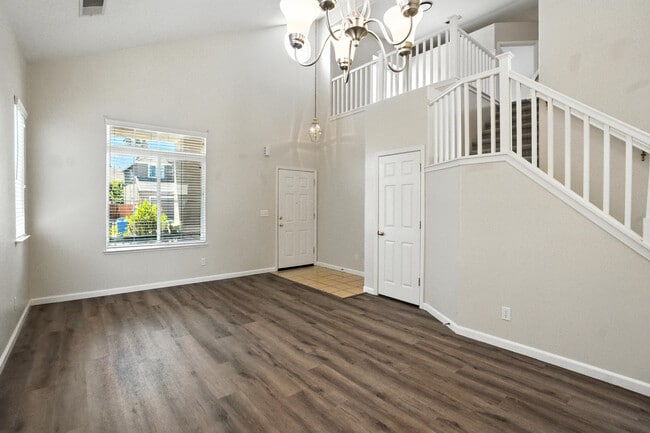 Building Photo - 9437 Red Spruce Way